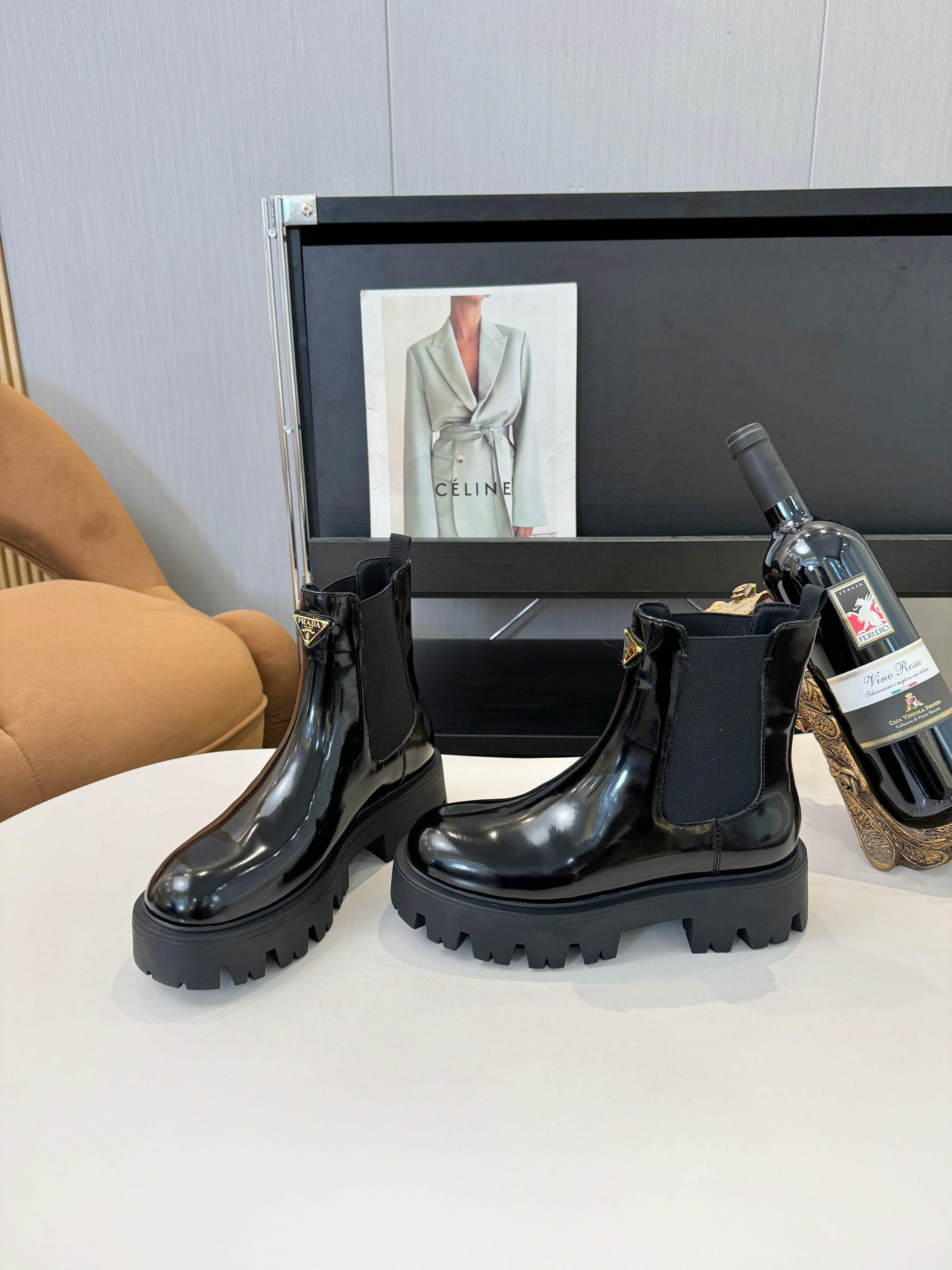 プラダ ( Prada)  レディース 靴  レザー