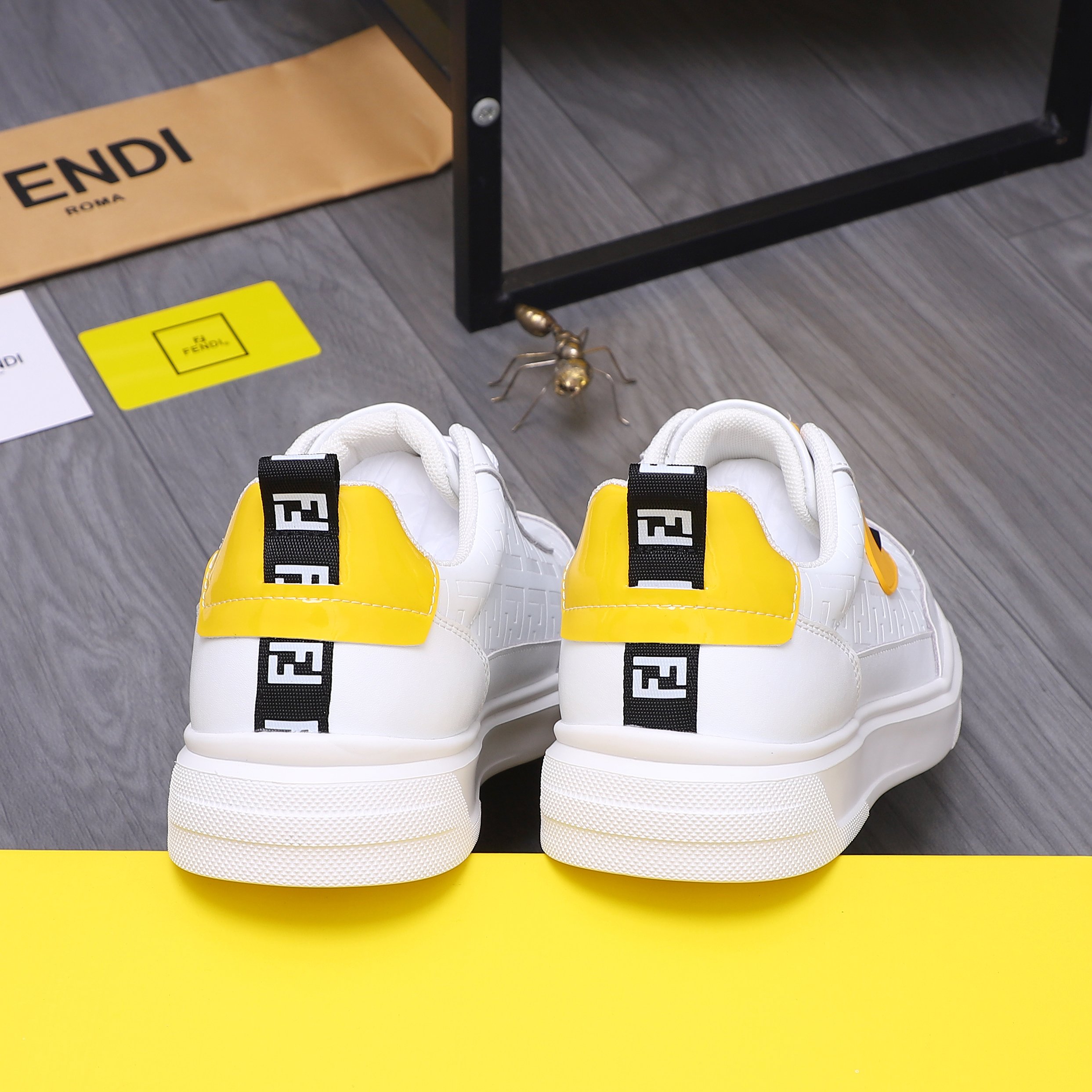 Fendi スニーカー メンズ