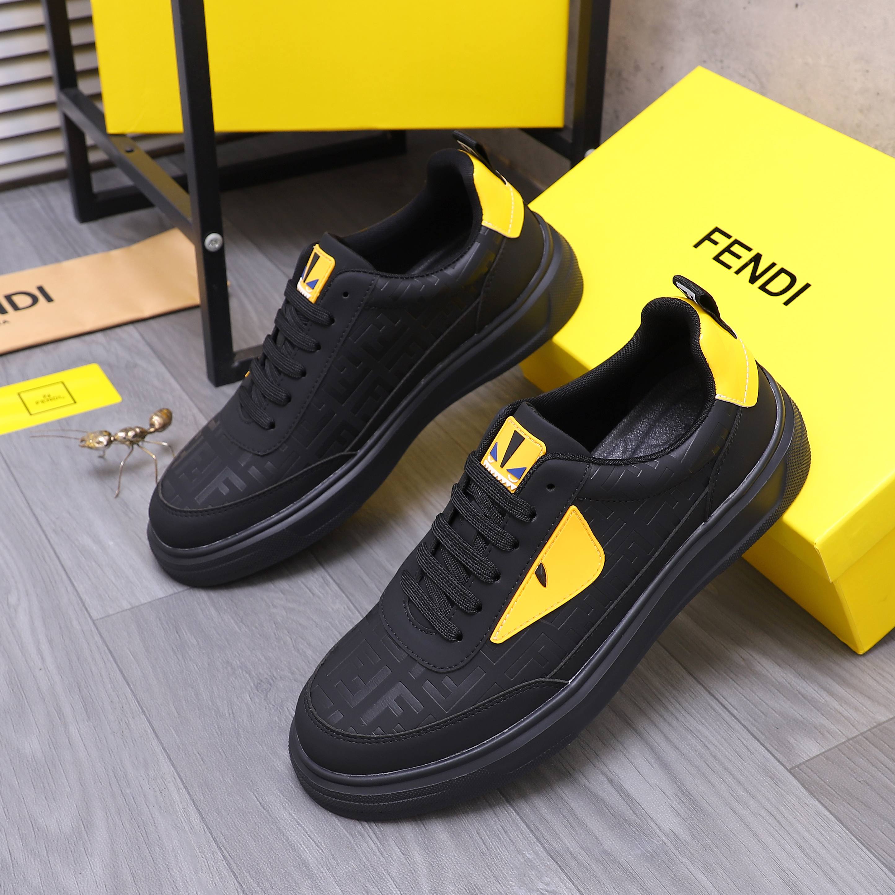 Fendi スニーカー メンズ
