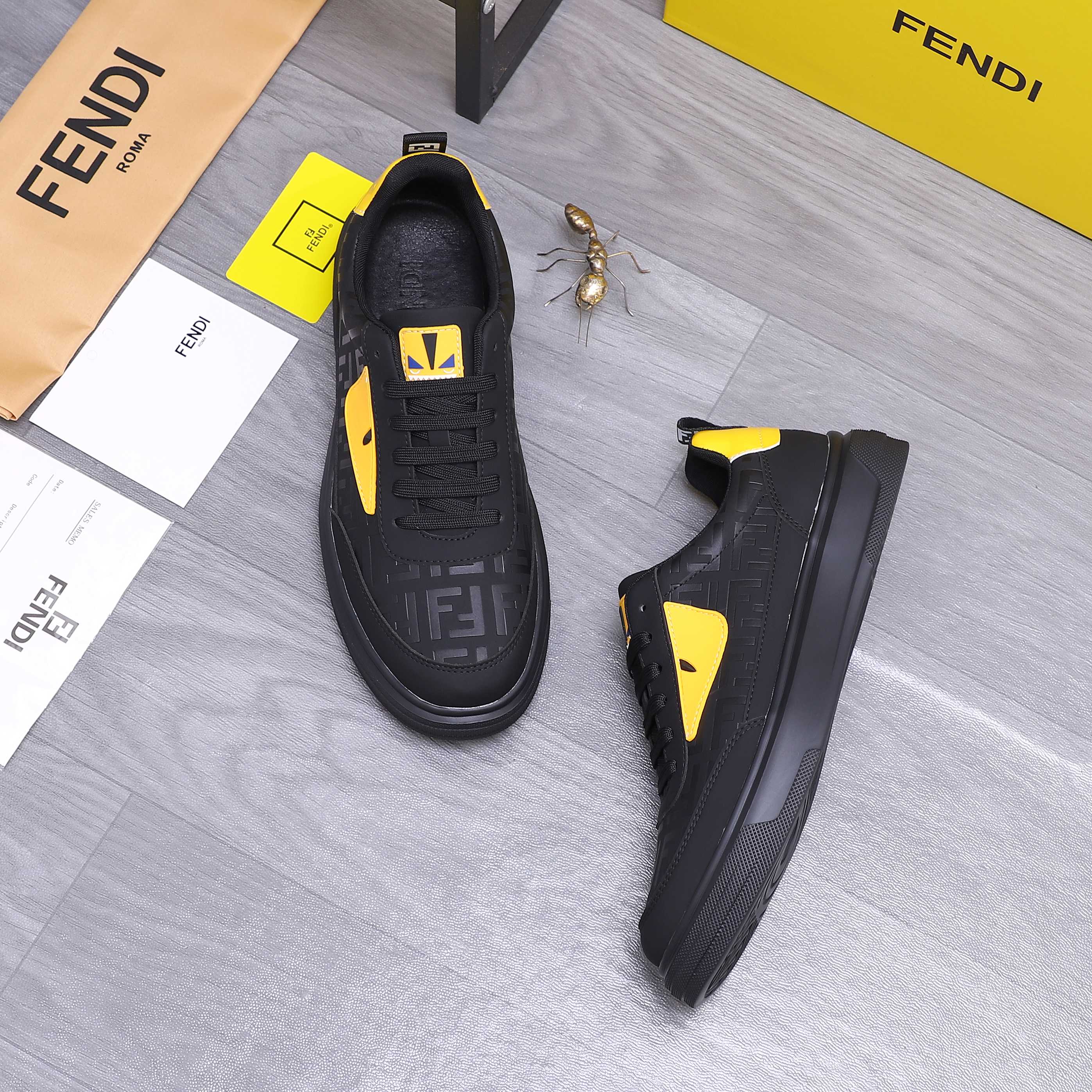 Fendi スニーカー メンズ
