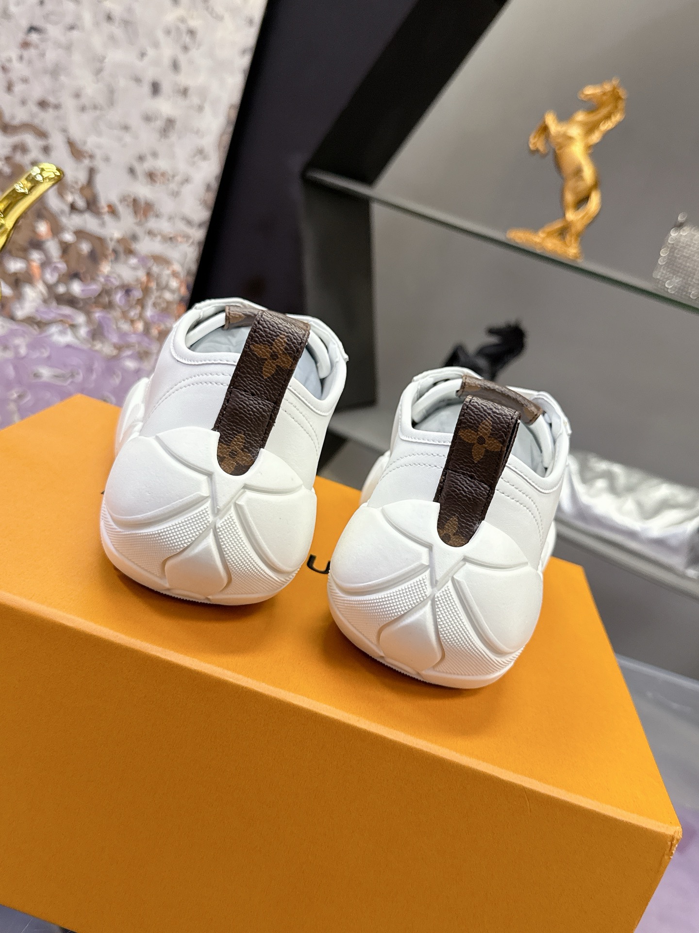 ルイ ヴィトン ( Louis Vuitton) 2025 レディース 靴  レザー  5cm厚底