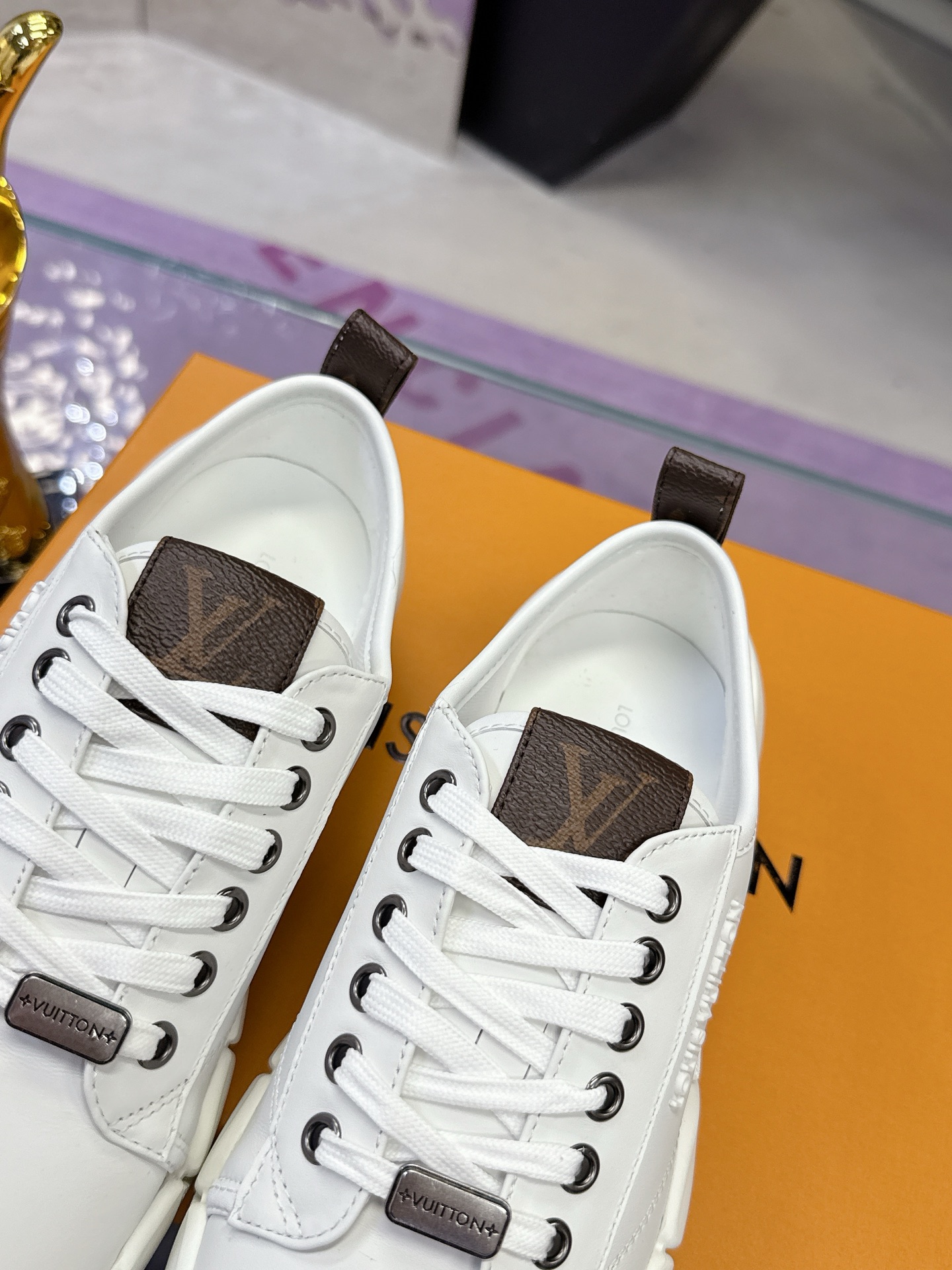 ルイ ヴィトン ( Louis Vuitton) 2025 レディース 靴  レザー  5cm厚底