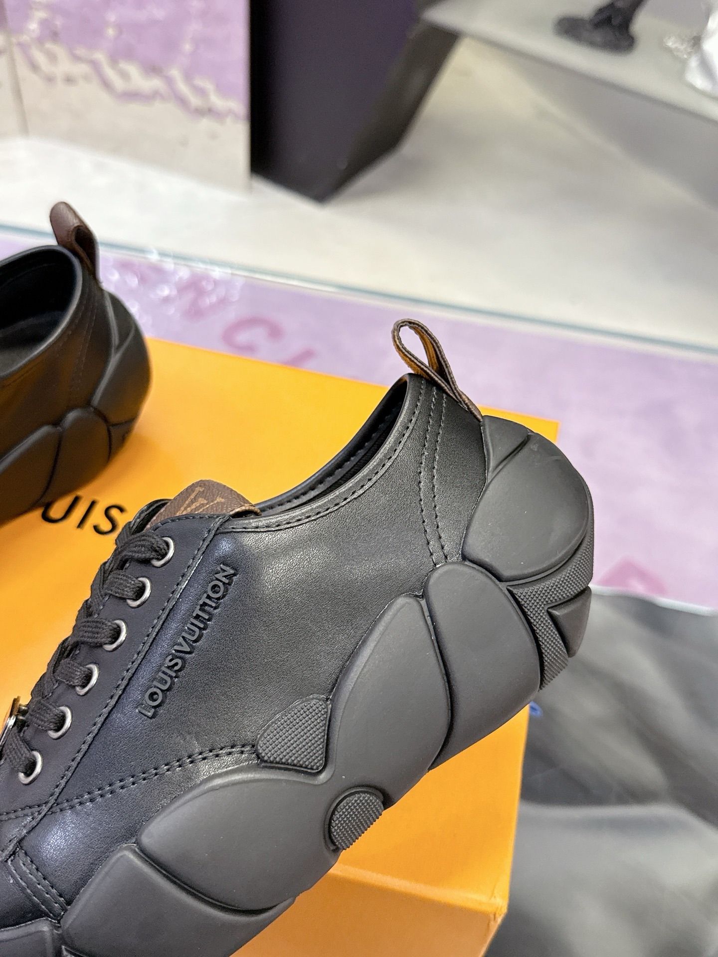ルイ ヴィトン ( Louis Vuitton) 2025 レディース 靴  レザー  5cm厚底
