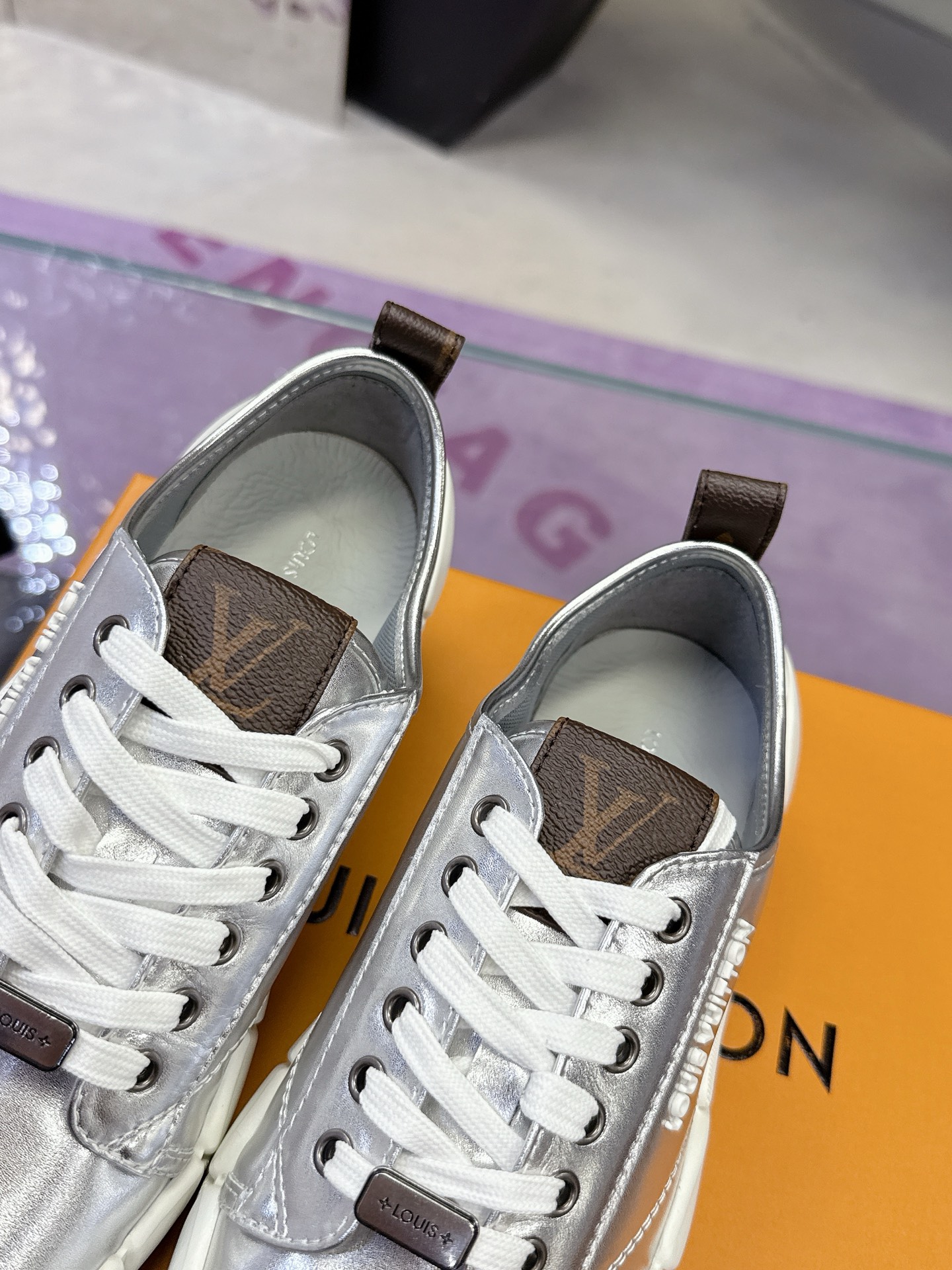 ルイ ヴィトン ( Louis Vuitton) 2025 レディース 靴  レザー  5cm厚底
