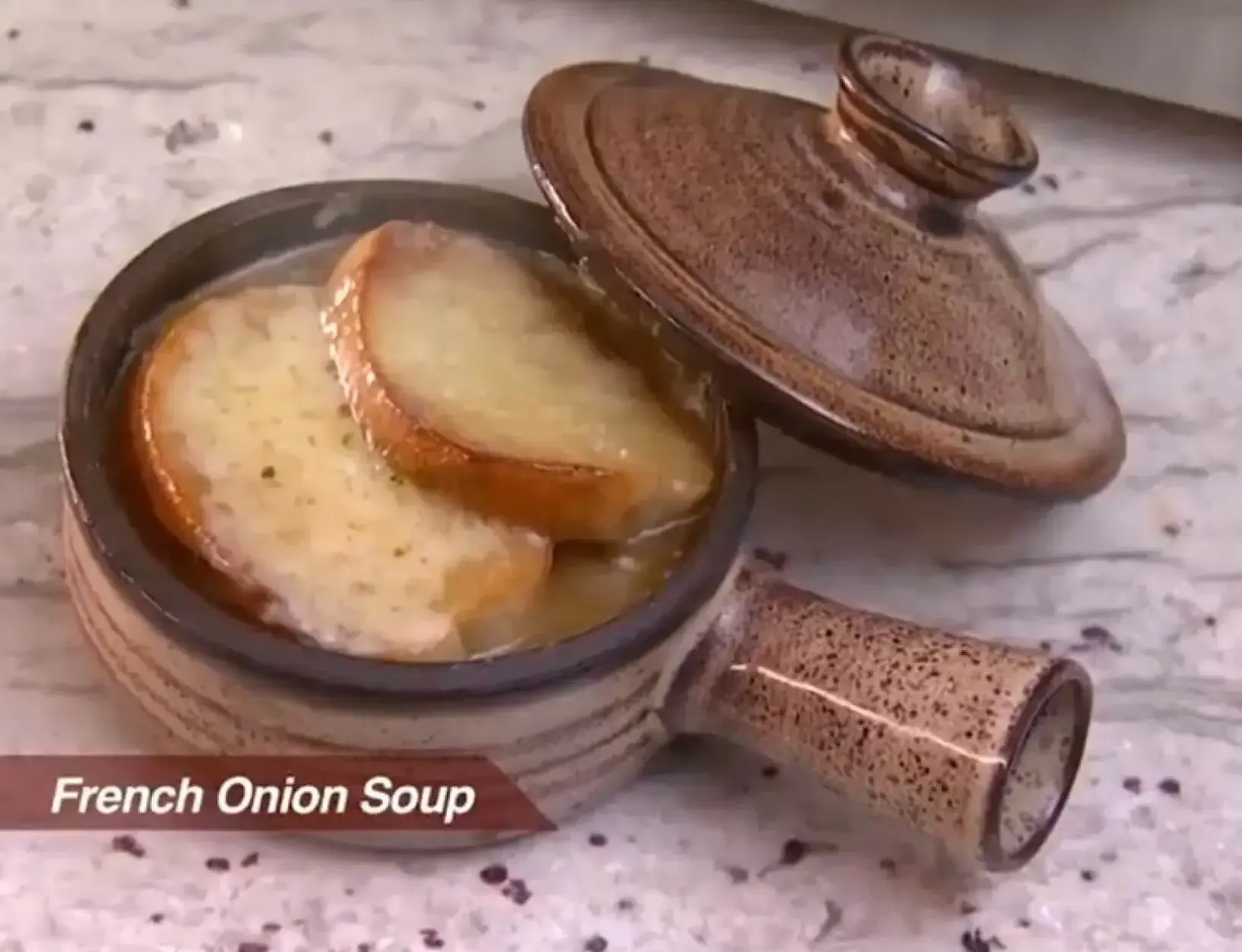 Everyday Microwave ceramic microwave cooking pot with recipe booklet