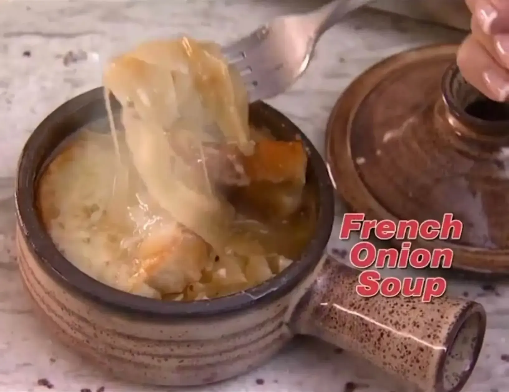 Everyday Microwave ceramic microwave cooking pot with recipe booklet