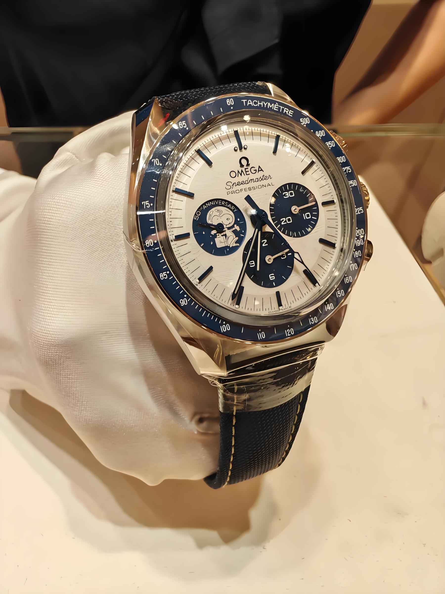 シルバー スヌーピー アワード  Speedmaster  記念モデル