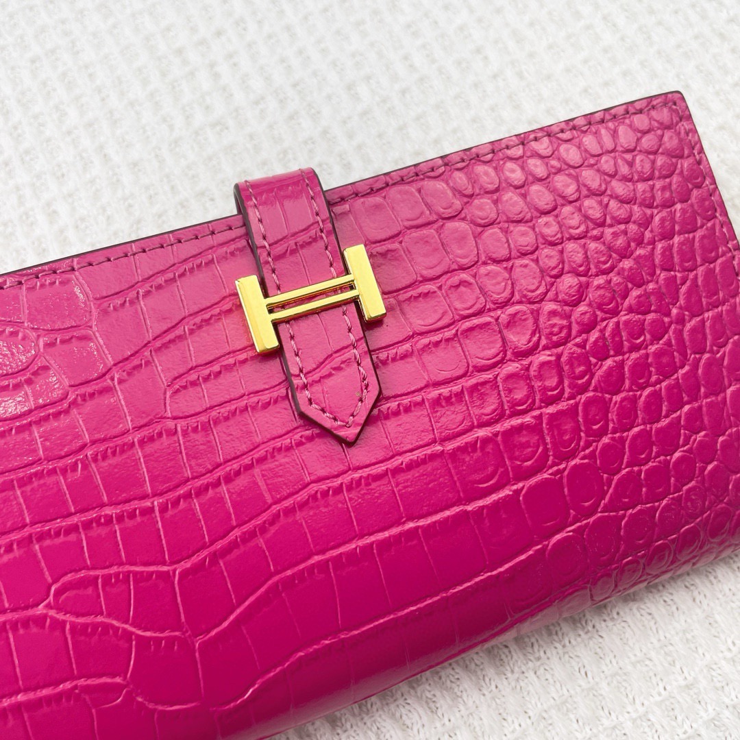 Hermes(エルメス)Constance財布とクラッチバッグ