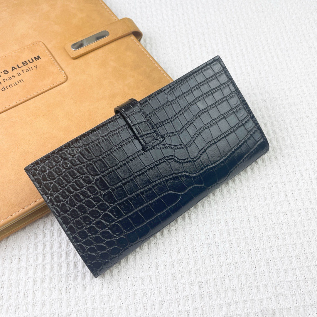 Hermes(エルメス)Constance財布とクラッチバッグ