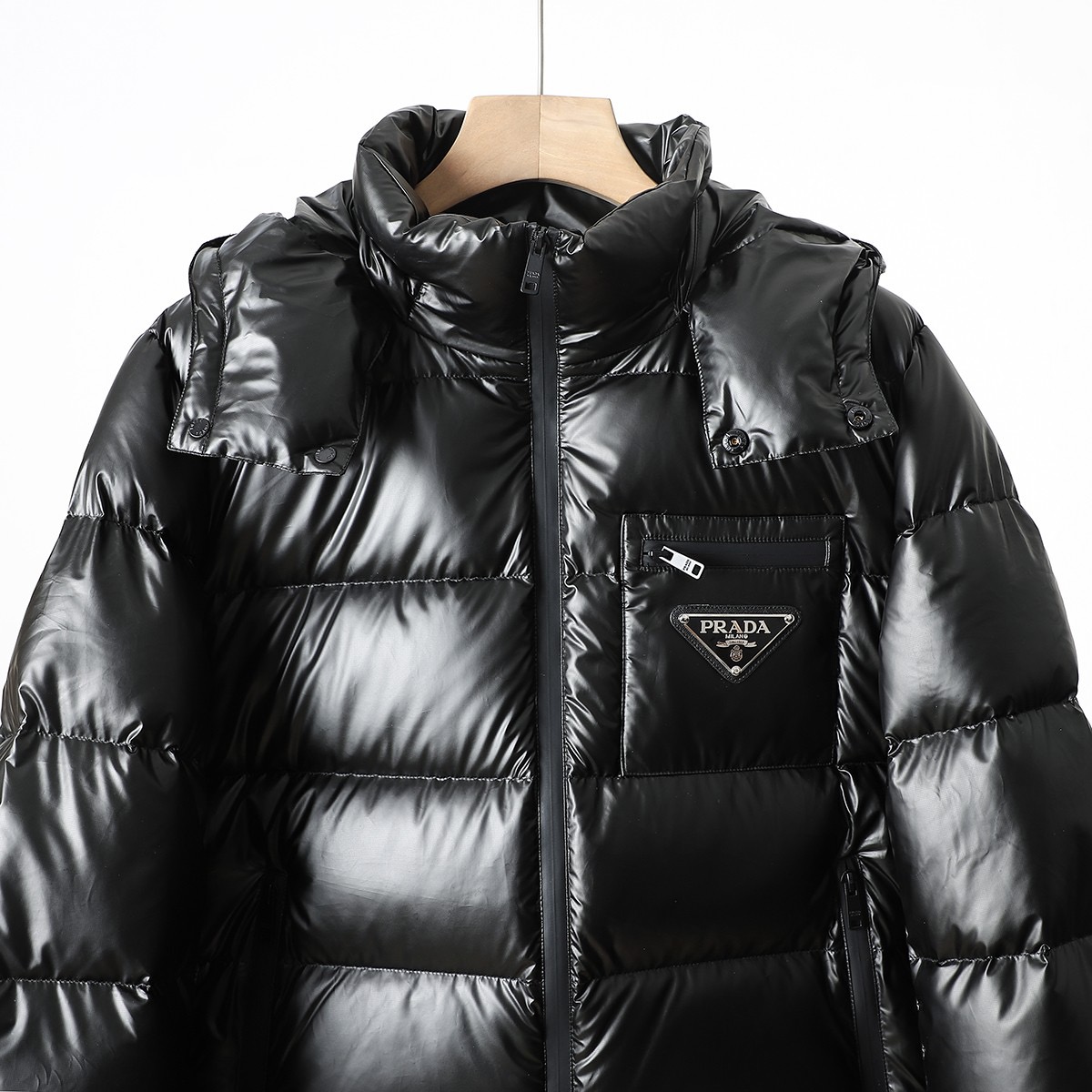 PRADAプラダ 冬のダウンジャケット 旬の新作 ユニセックスMONCLER