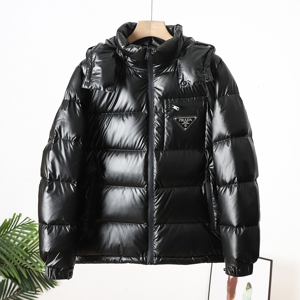 PRADAプラダ 冬のダウンジャケット 旬の新作 ユニセックスMONCLER