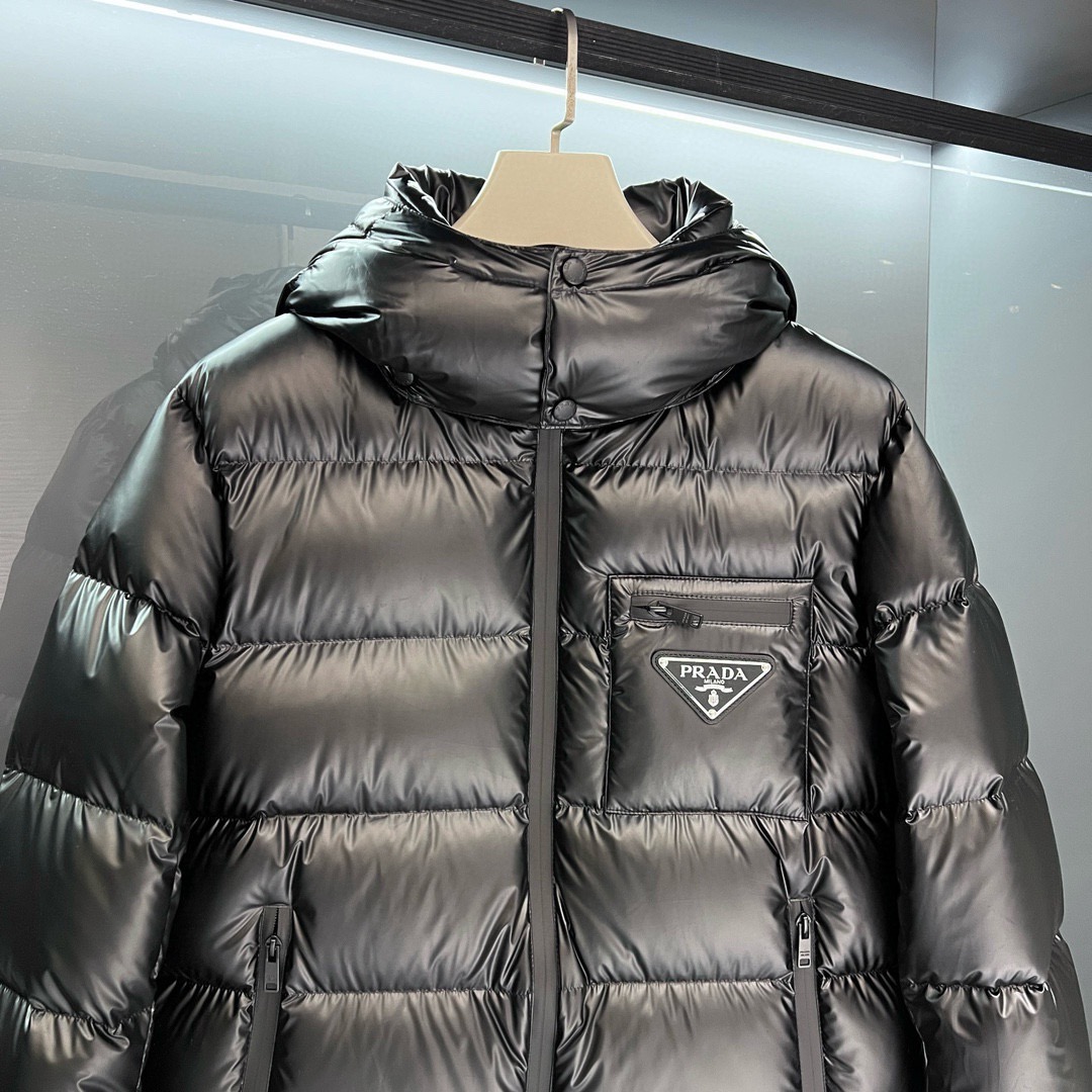 PRADAプラダ 冬のダウンジャケット 旬の新作 ユニセックスMONCLER