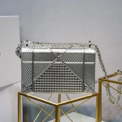 Dior(ディオール) カーフスキン Diorama バッグ 3色