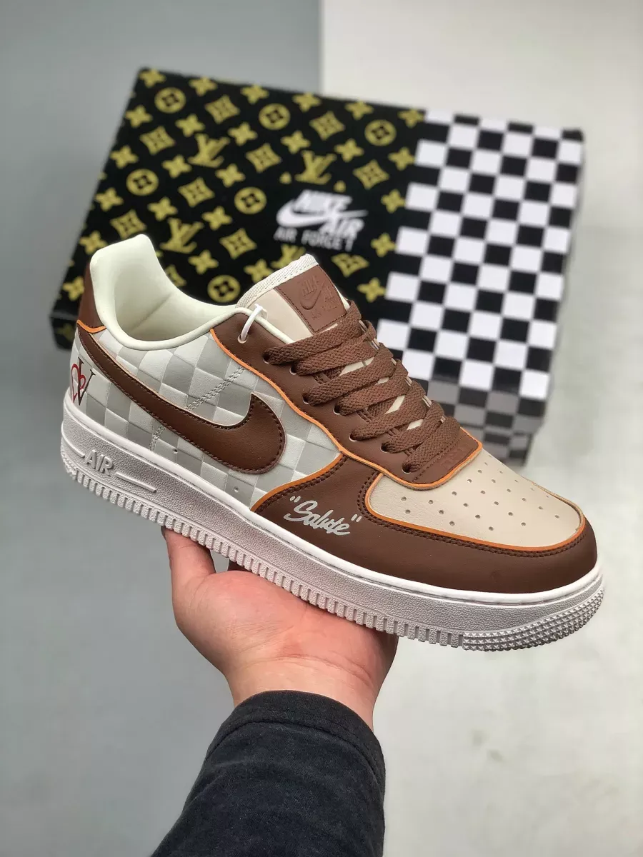 【新商品発売】【今年の新商品】nike louis vuitton× ナイキ エアフォース 1 ストライブ フォー グレートネス dc8877 200 【本物保証】【代金引換】
