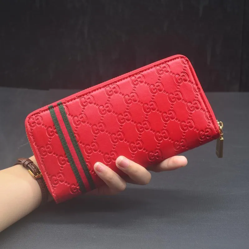 GUCCI(グッチ) ジップロゴ長財布 3色