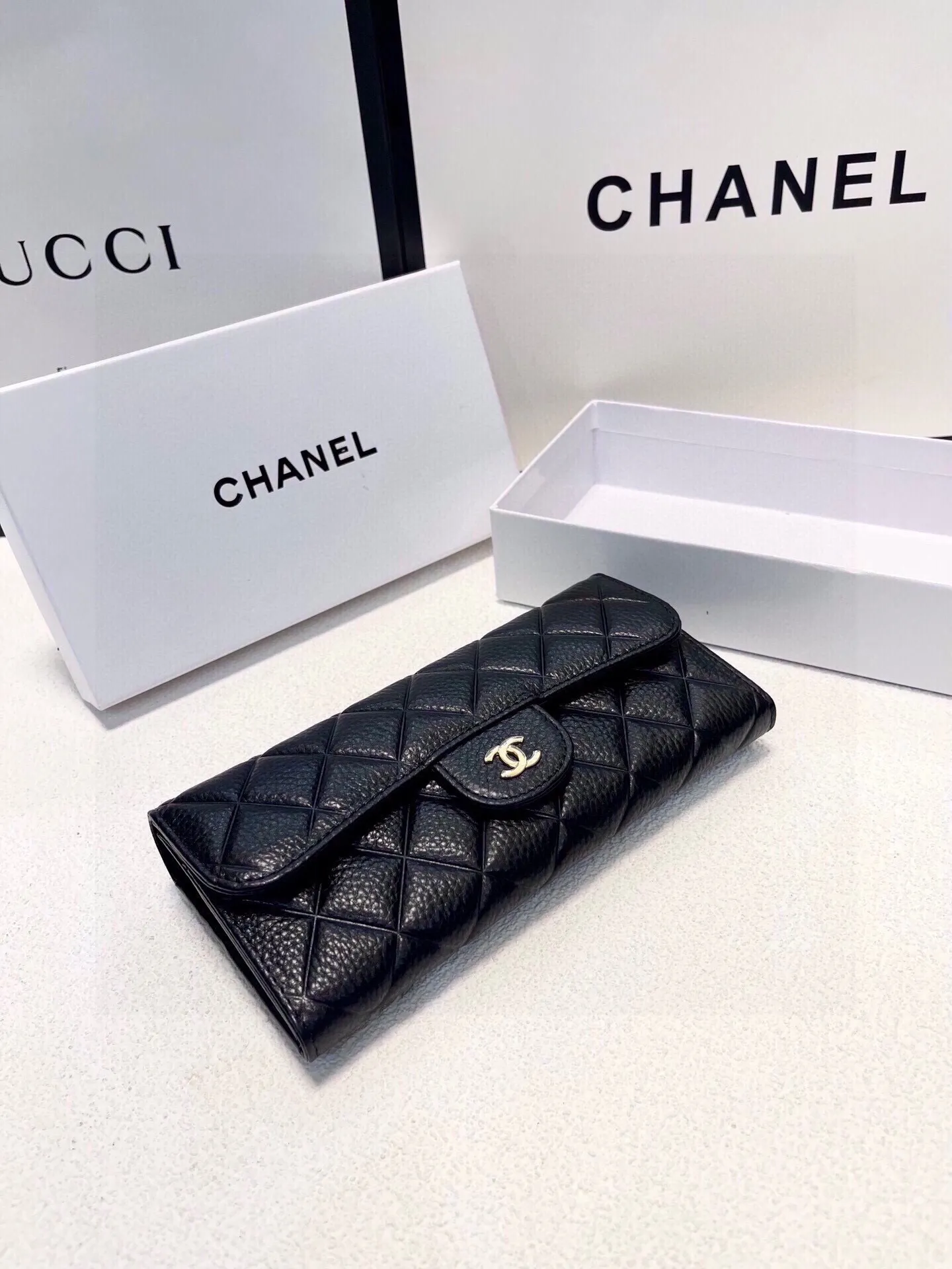 限定30個！CHANEL 財布 小香爆金牛革二つ折り財布 幅19CMx高10CM