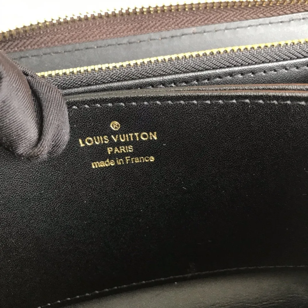 LOUIS VUITTON 財布 19 X 10CM ZIPPY M60017