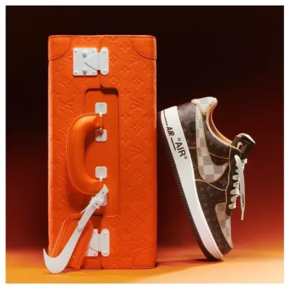 【LOUIS VUITTON X NIKE】コラボ AIR FORCE 1 LOW &amp; PILOT CASE