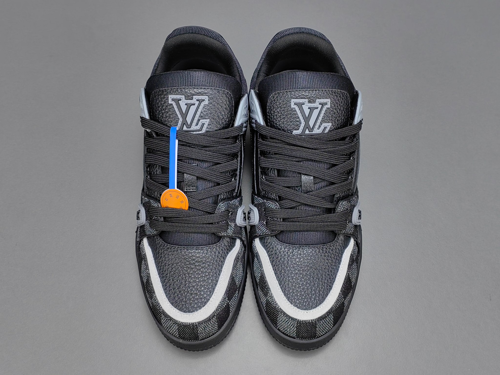 copy louis vuitton の の 2024 trainer スニーカー