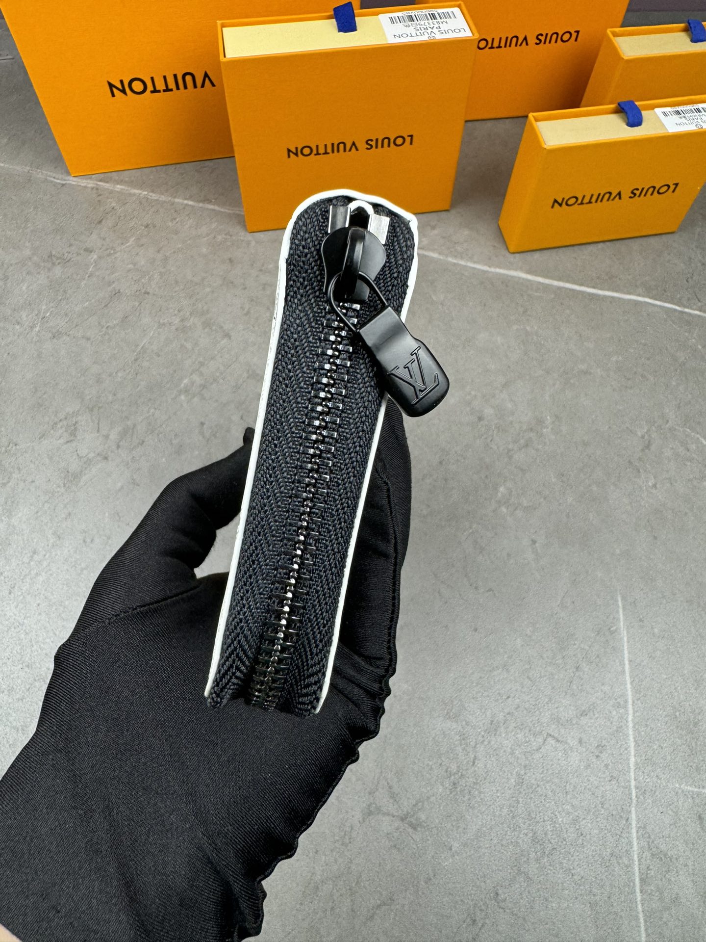 LV Louis Vuitton 新作財布です 29 zm 95521