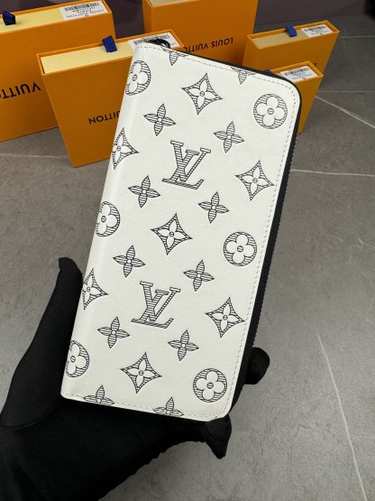 LV Louis Vuitton 新作財布です 29 zm 95521
