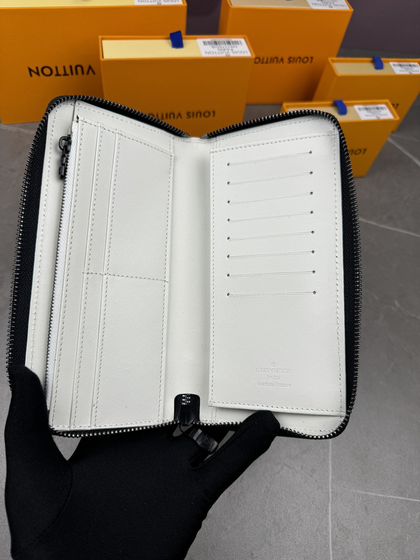 LV Louis Vuitton 新作財布です 29 zm 95521