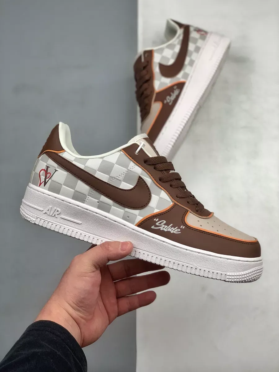 【新商品発売】【今年の新商品】nike louis vuitton× ナイキ エアフォース 1 ストライブ フォー グレートネス dc8877 200 【本物保証】【代金引換】