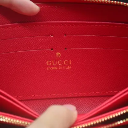 GUCCI(グッチ) ジップロゴ長財布 3色