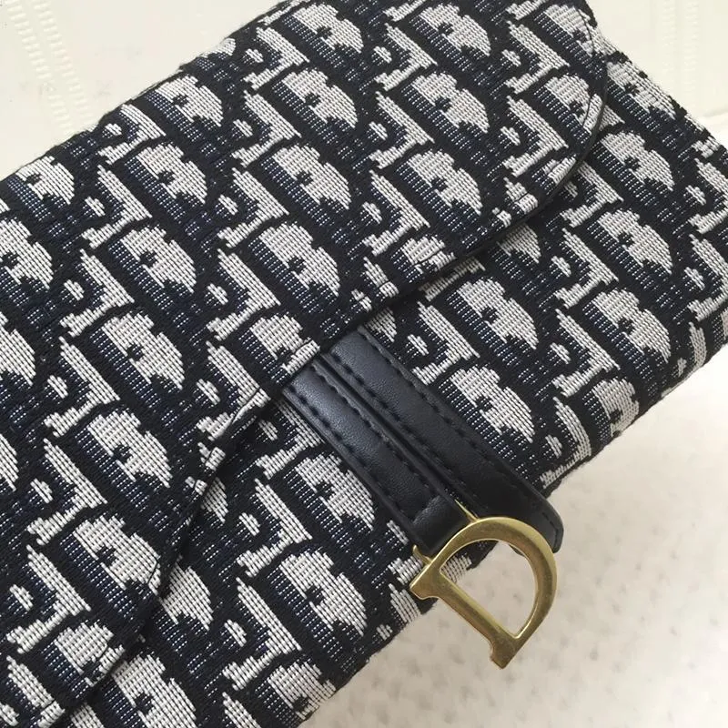 Dior(ディオール) SADDLE ポーチ