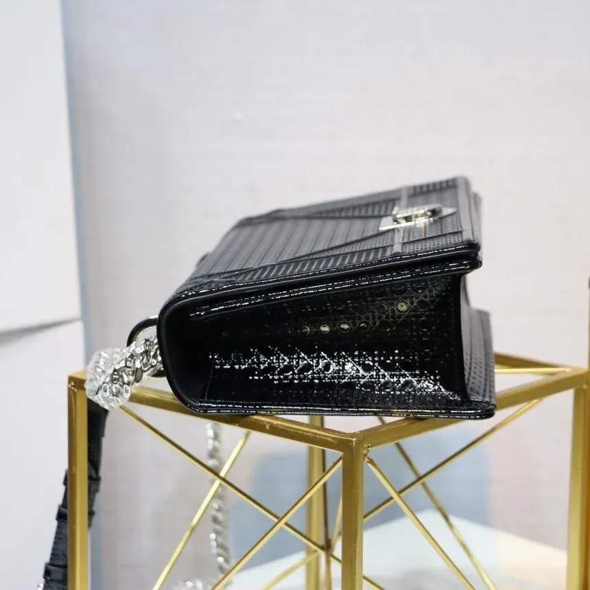 Dior(ディオール) カーフスキン Diorama バッグ 3色