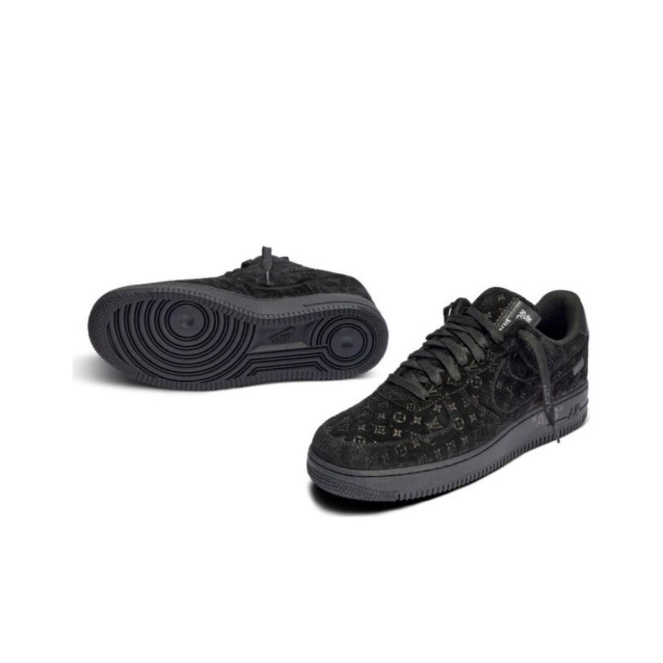 【日本未入荷】超入手困難louis vuitton x nike air force1 黒【本物保証】【代金引換】