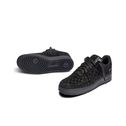 【日本未入荷】超入手困難louis vuitton x nike air force1 黒【本物保証】【代金引換】