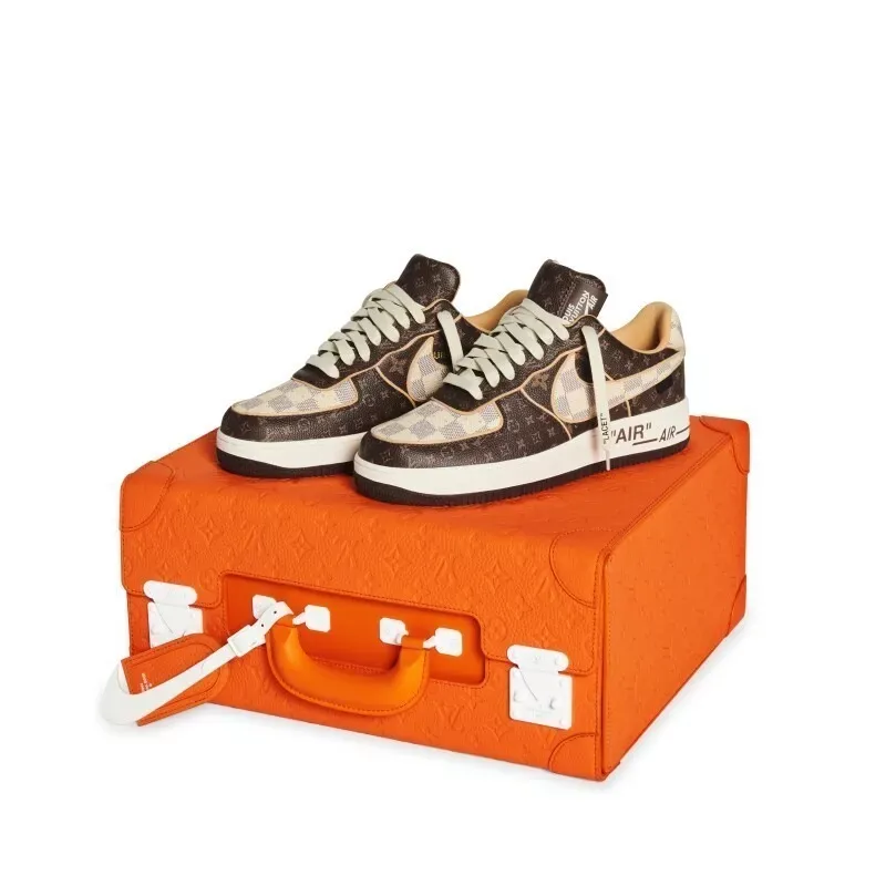 【LOUIS VUITTON X NIKE】コラボ AIR FORCE 1 LOW &amp; PILOT CASE