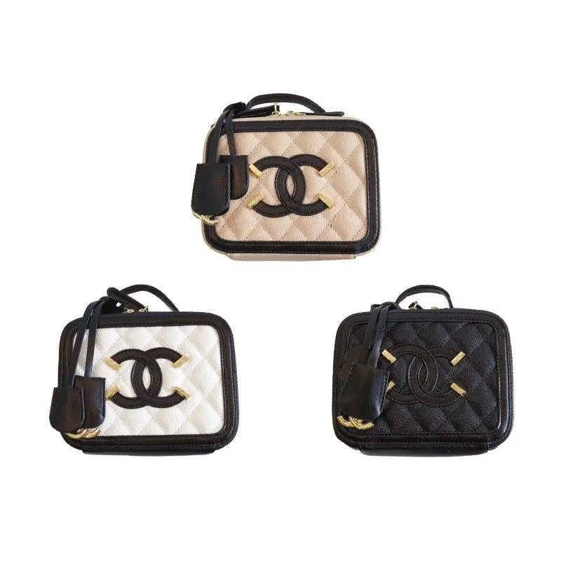 CHANEL(シャネル) チェーン クラッチ 3色
