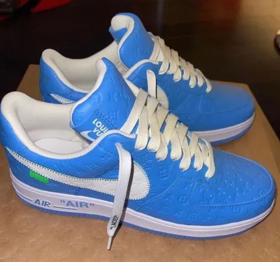 【新商品発売】【今年の新商品】the louis vuitton x nike air force 1【代金引換】七色