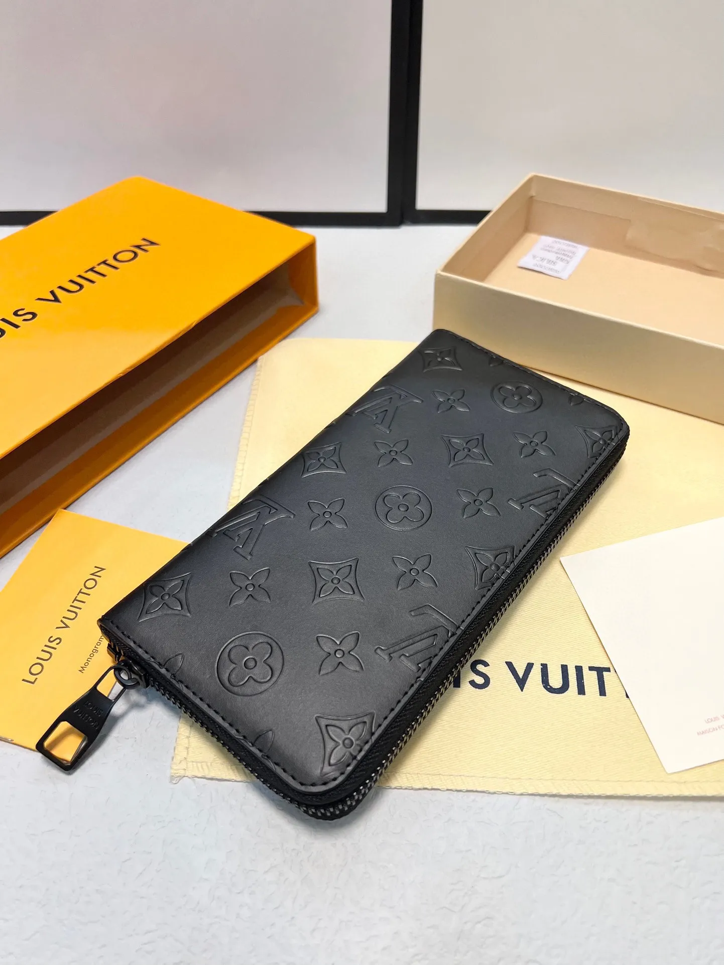 限定30個！LOUIS VUITTON 財布  ハンドバッグ  幅20CMx高10CM M80505