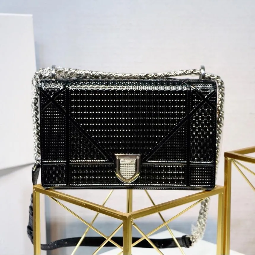 Dior(ディオール) カーフスキン Diorama バッグ 3色