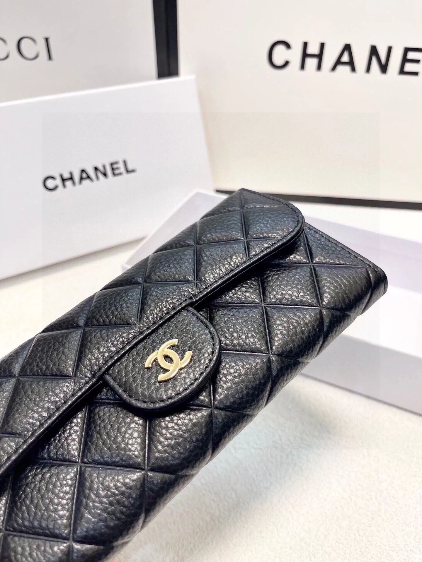 限定30個！CHANEL 財布 小香爆金牛革二つ折り財布 幅19CMx高10CM