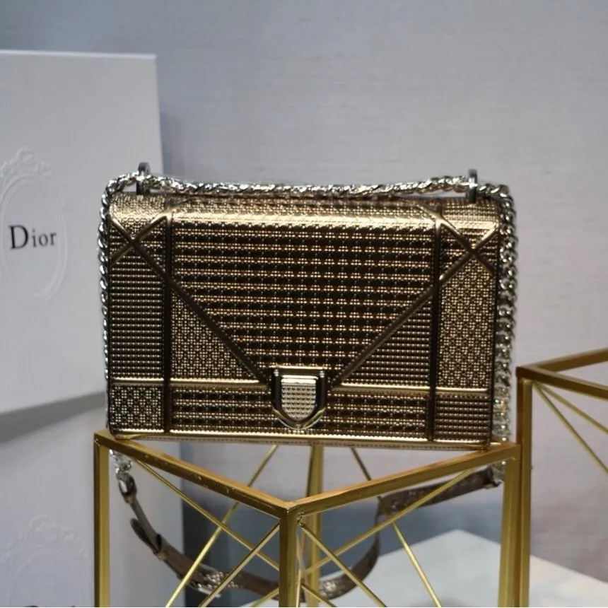 Dior(ディオール) カーフスキン Diorama バッグ 3色