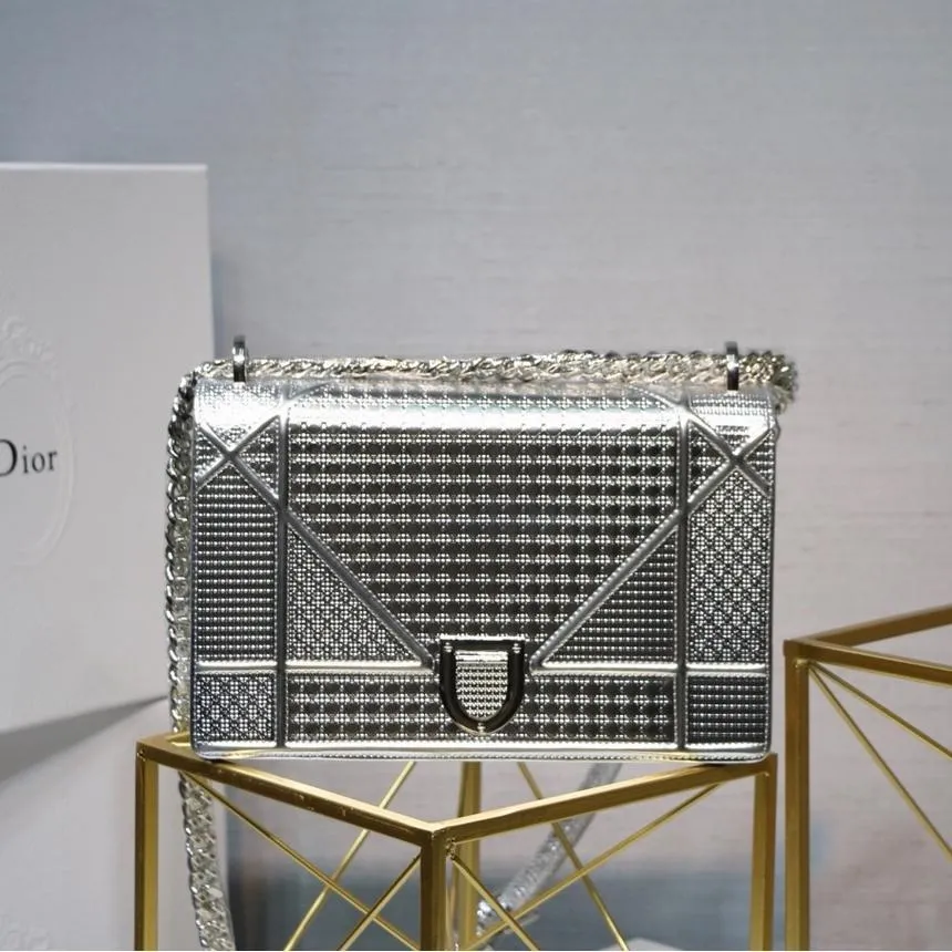 Dior(ディオール) カーフスキン Diorama バッグ 3色