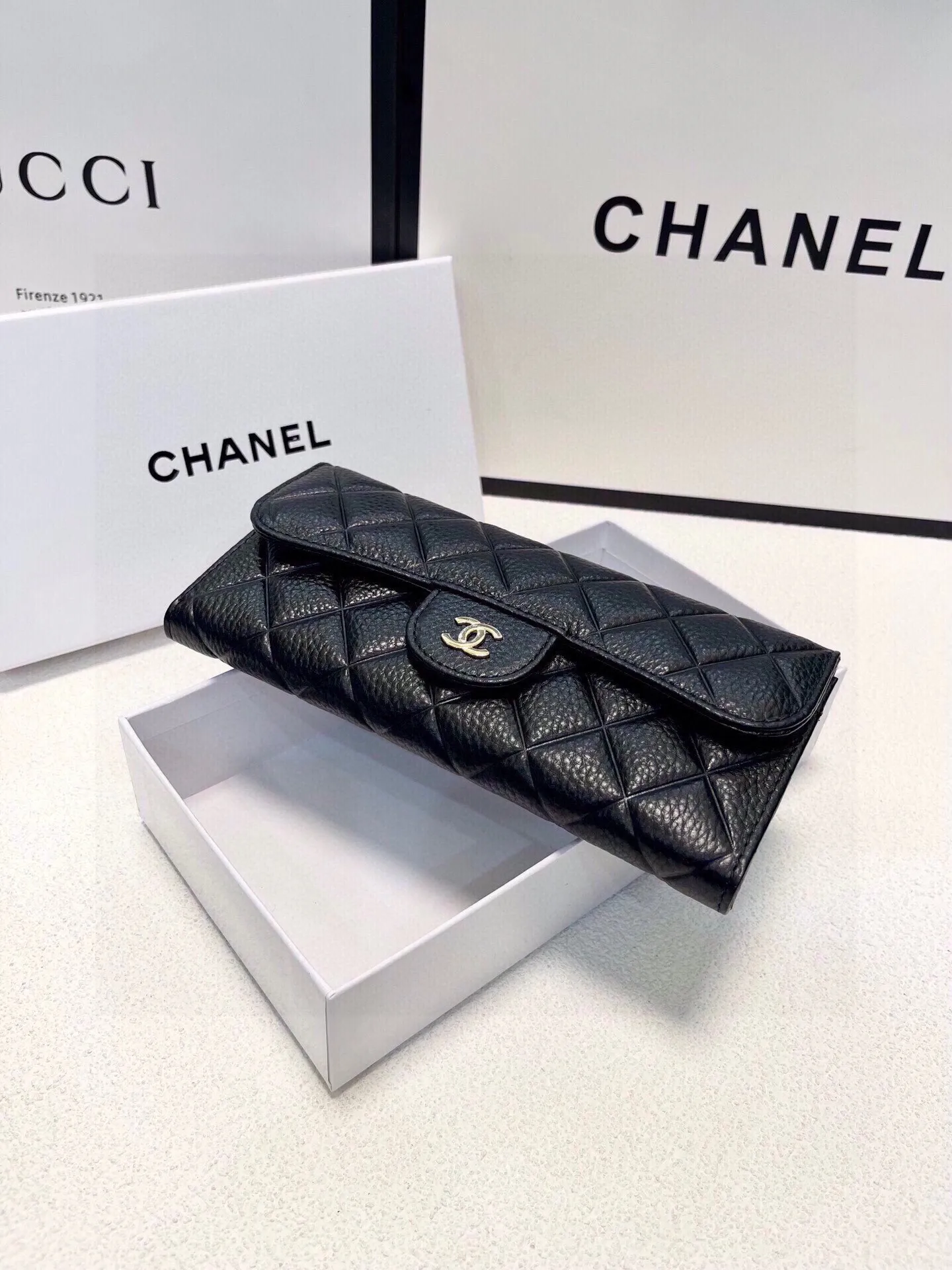 限定30個！CHANEL 財布 小香爆金牛革二つ折り財布 幅19CMx高10CM