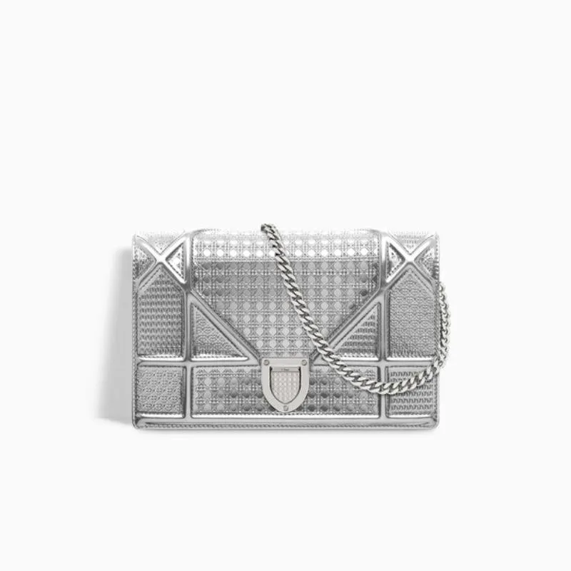 Dior(ディオール) カーフスキン Diorama クラッチ 2色