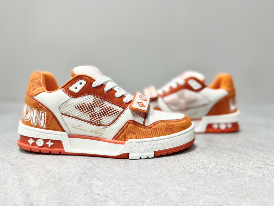 大人気 ！待望の新作が遂に登場！louis vuitton trainer lvトレイナーライン スニーカー