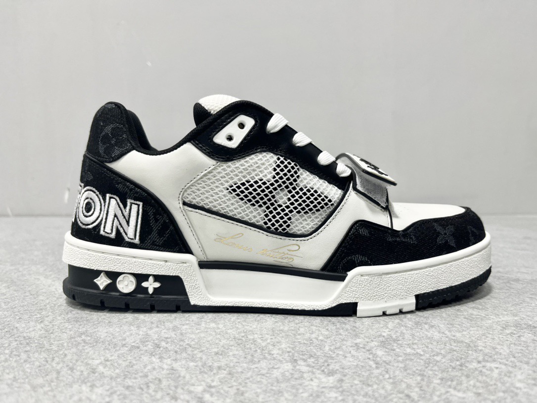 大人気 ！待望の新作が遂に登場！louis vuitton trainer lvトレイナーライン スニーカー