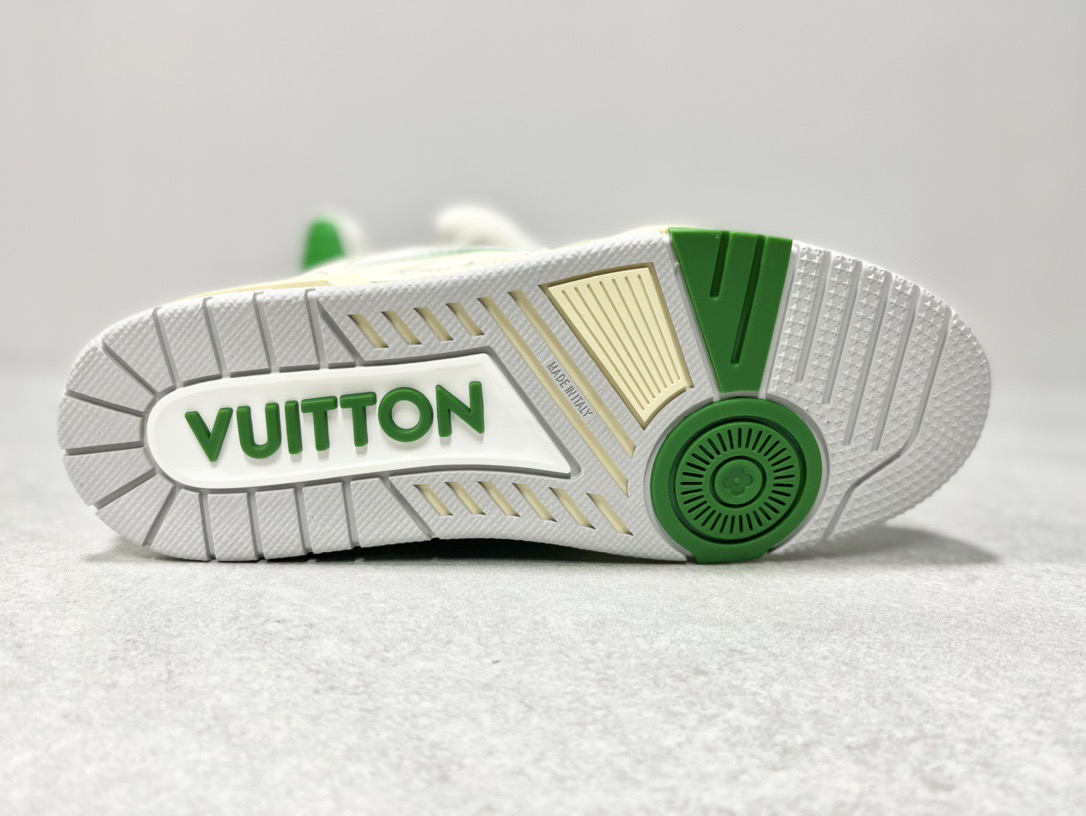 大人気 ！待望の新作が遂に登場！louis vuitton trainer lvトレイナーライン スニーカー