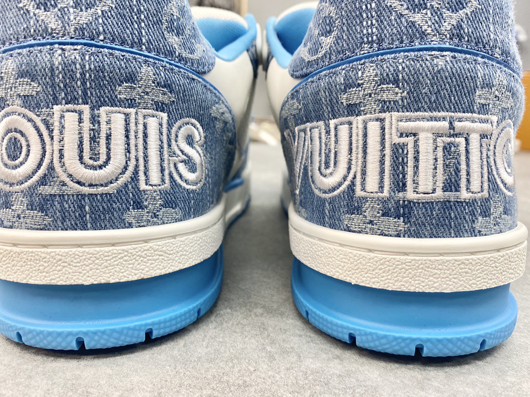 大人気 ！待望の新作が遂に登場！louis vuitton trainer lvトレイナーライン スニーカー