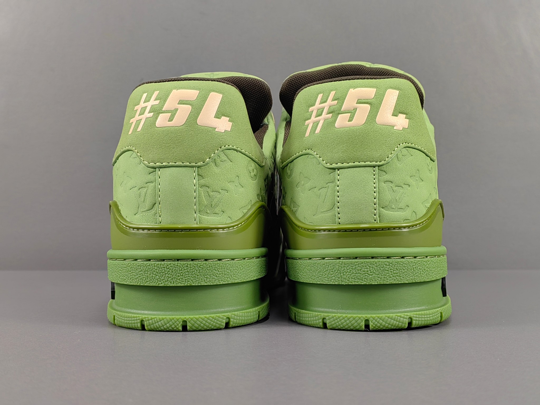 louis vuitton skate シリーズ 24ss の新作トレーナースニーカー スケートシューズ カップル用 1