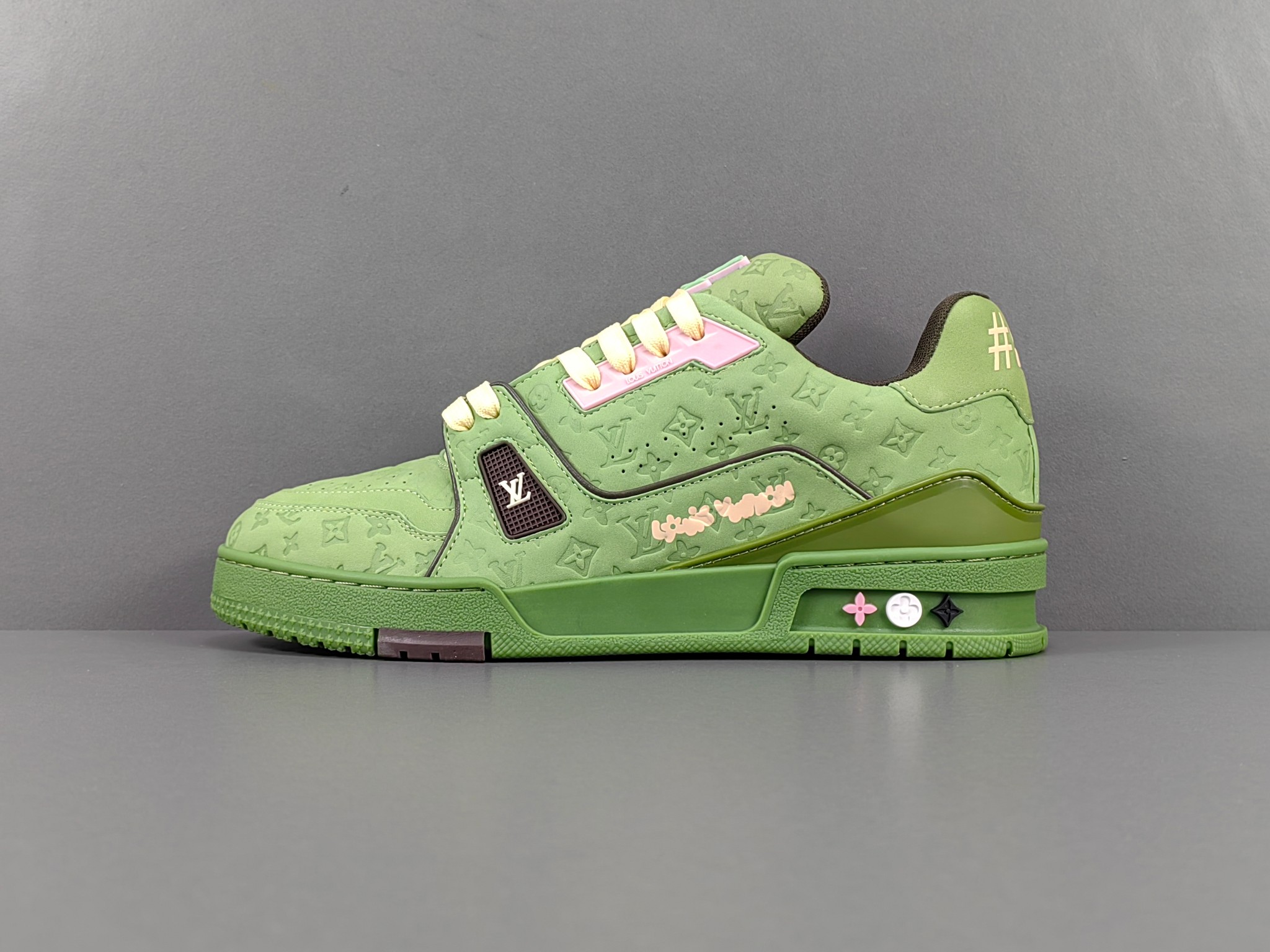 louis vuitton skate シリーズ 24ss の新作トレーナースニーカー スケートシューズ カップル用 1