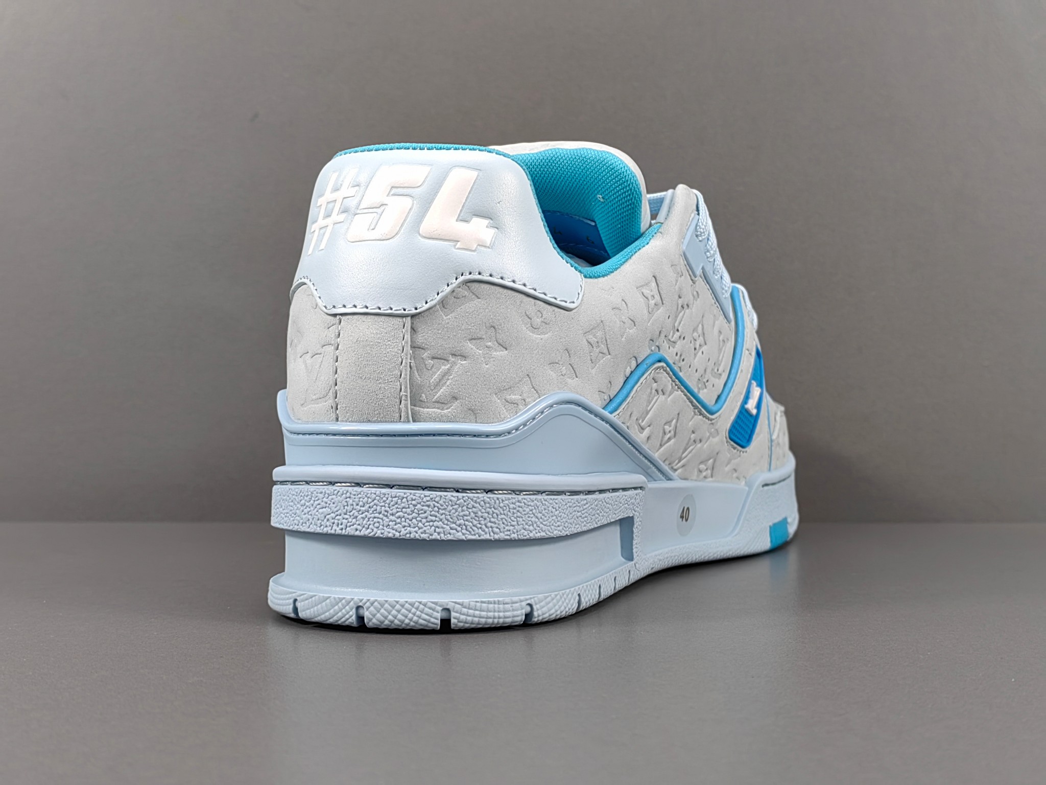 louis vuitton skate シリーズ 24ss の新作トレーナースニーカー スケートシューズ カップル用 1