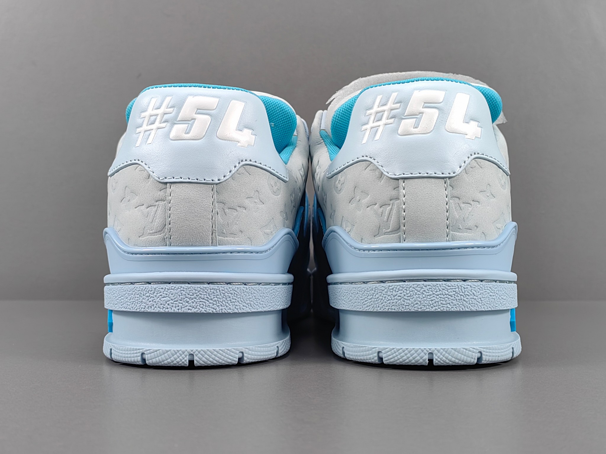 louis vuitton skate シリーズ 24ss の新作トレーナースニーカー スケートシューズ カップル用 1